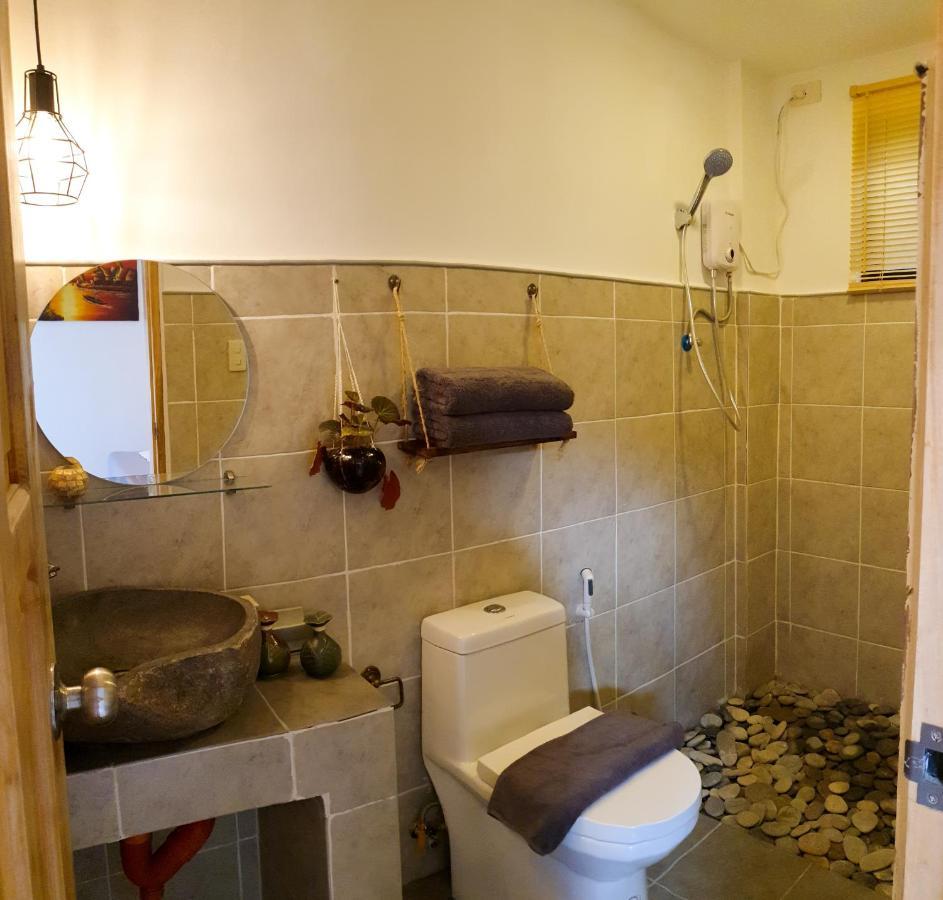 Hutch Lodging House El Nido Bagian luar foto