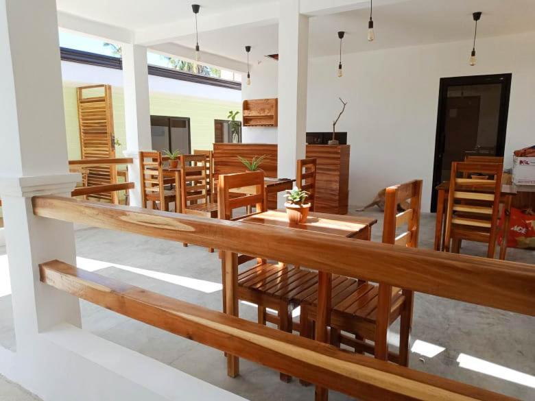 Hutch Lodging House El Nido Bagian luar foto