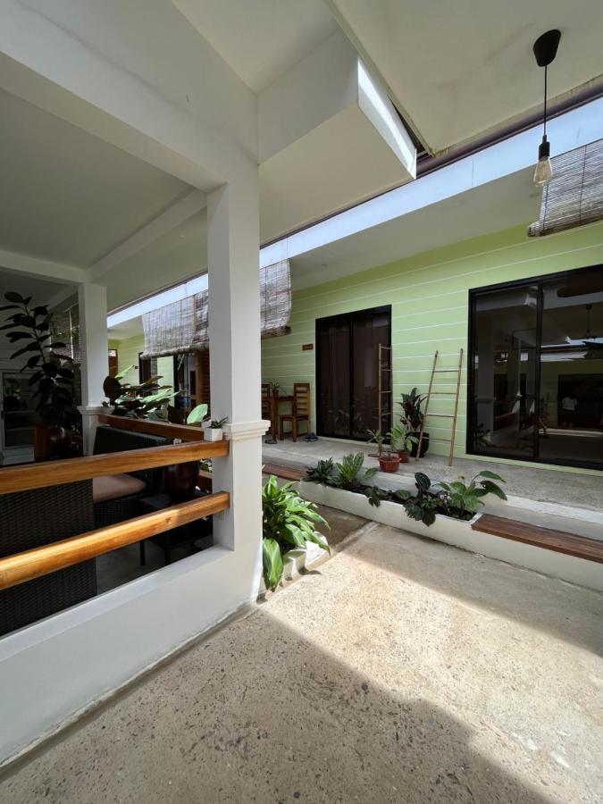 Hutch Lodging House El Nido Bagian luar foto